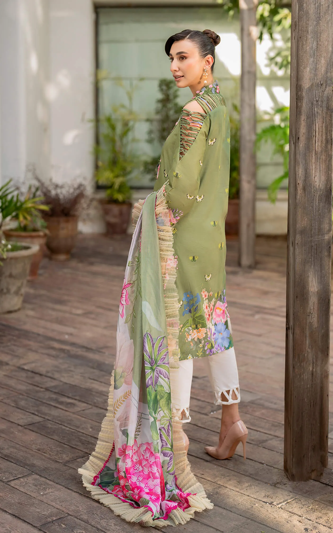 Meraki by Asifa & Nabeel Embroidered Lawn Unstitched 3Pc Suit MK-07 Meyna