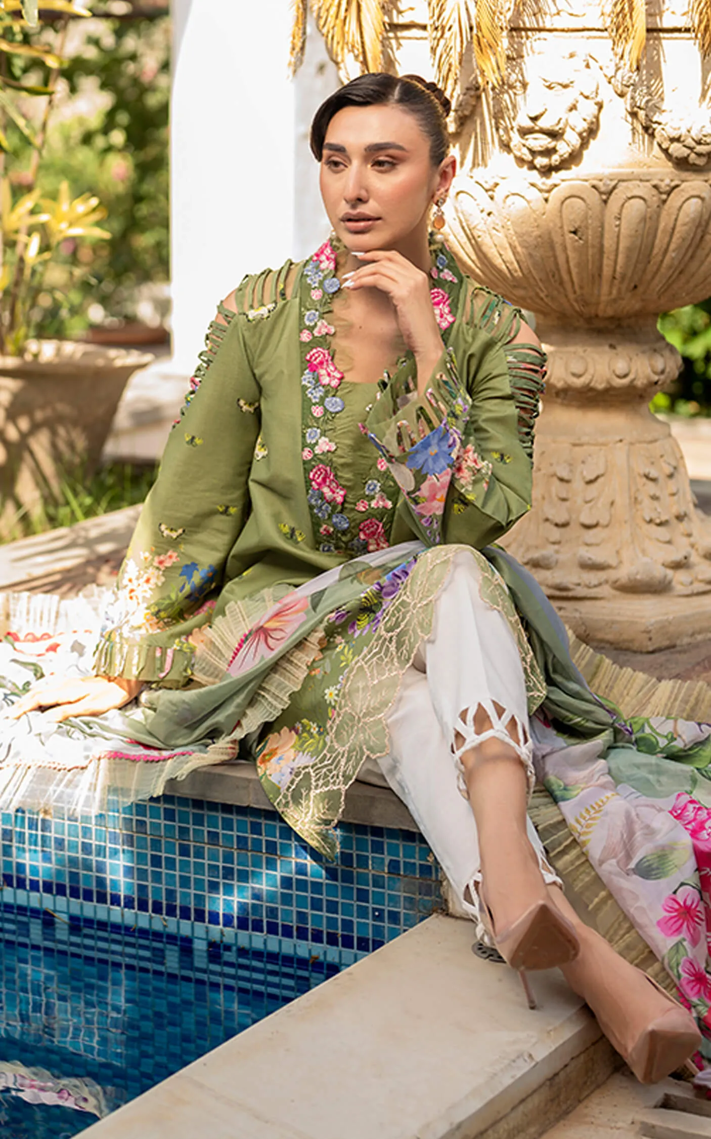 Meraki by Asifa & Nabeel Embroidered Lawn Unstitched 3Pc Suit MK-07 Meyna