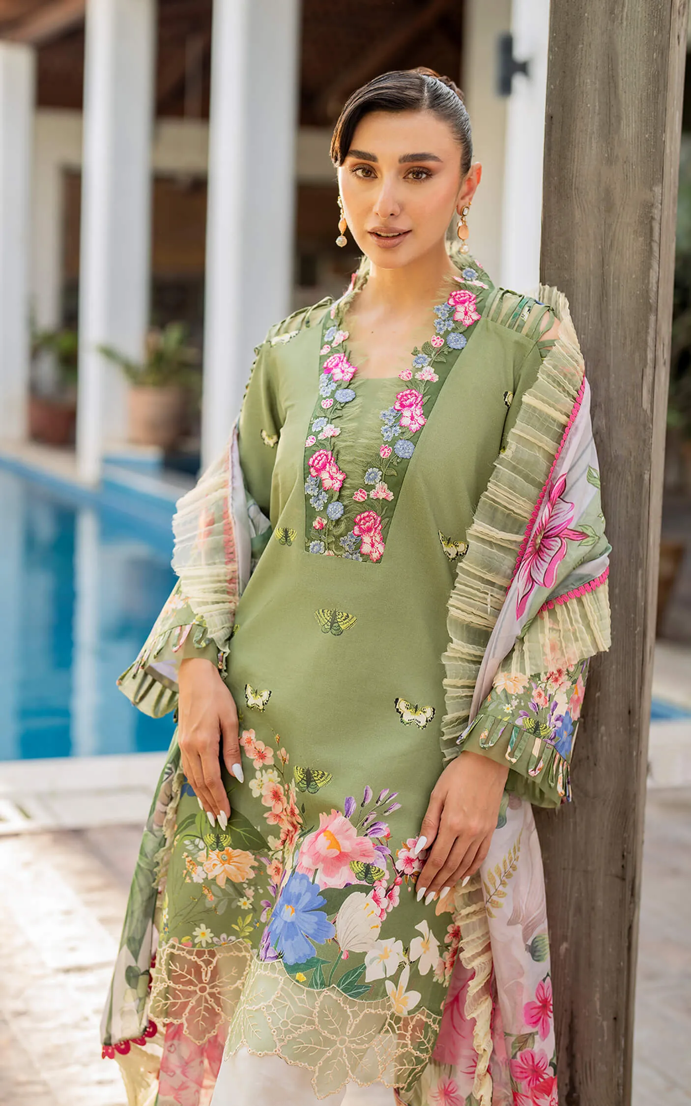 Meraki by Asifa & Nabeel Embroidered Lawn Unstitched 3Pc Suit MK-07 Meyna