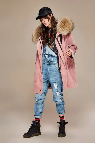 Mid-length corduroy coat for women with fur hood