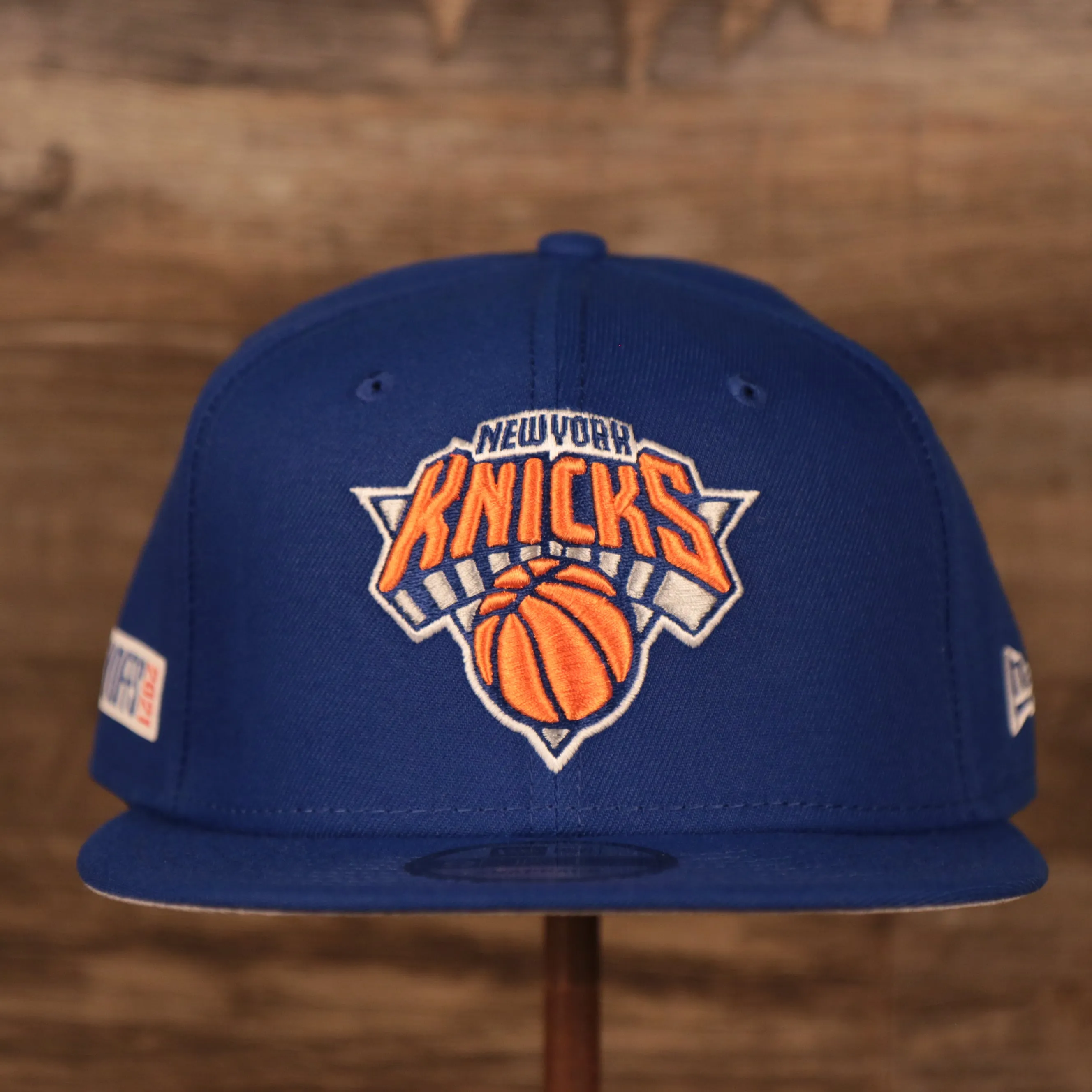 New York Knicks 2021 NBA Playoff Side Patch 9Fifty Gray Bottom Snapback Hat