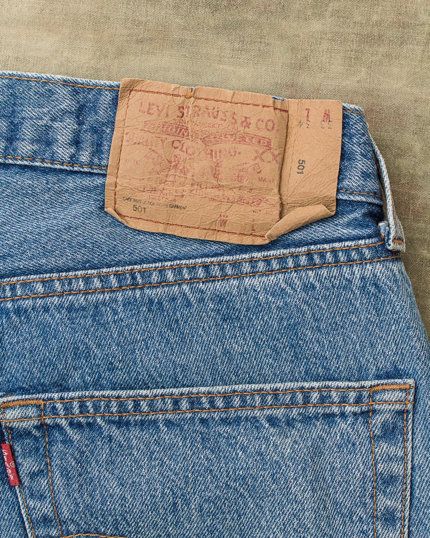 No. 2 Vintage 90's Levi's 501 Jeans W33/L34