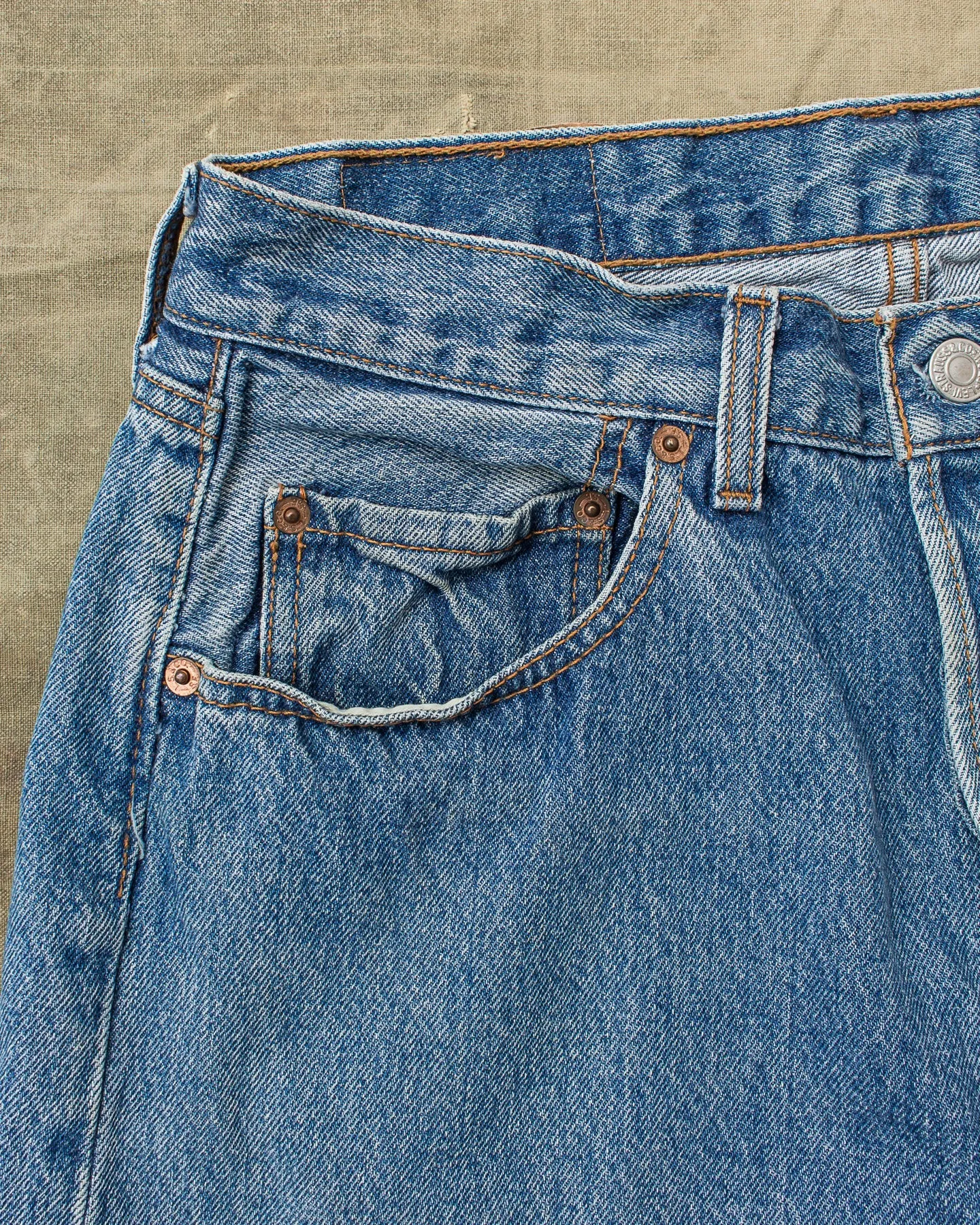 No. 2 Vintage 90's Levi's 501 Jeans W33/L34