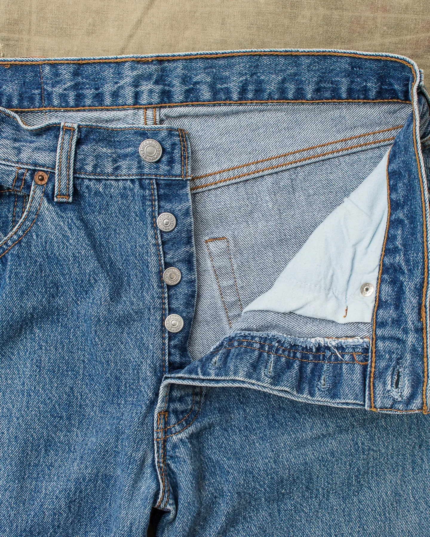 No. 2 Vintage 90's Levi's 501 Jeans W33/L34