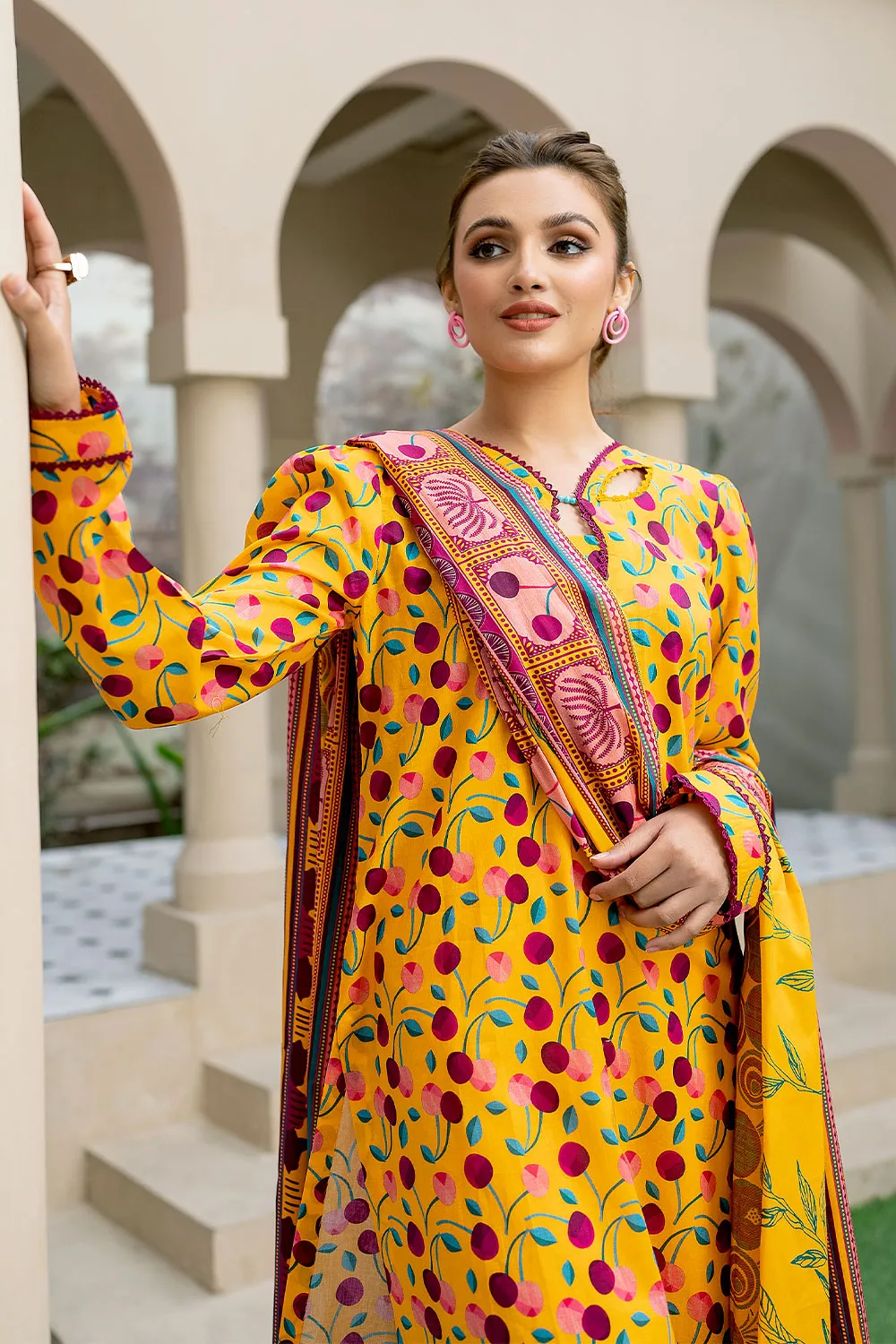 Safwa Praha Vol-01 Fine Digital Printed Lawn Unstitched 3Pc Suit SPH-10