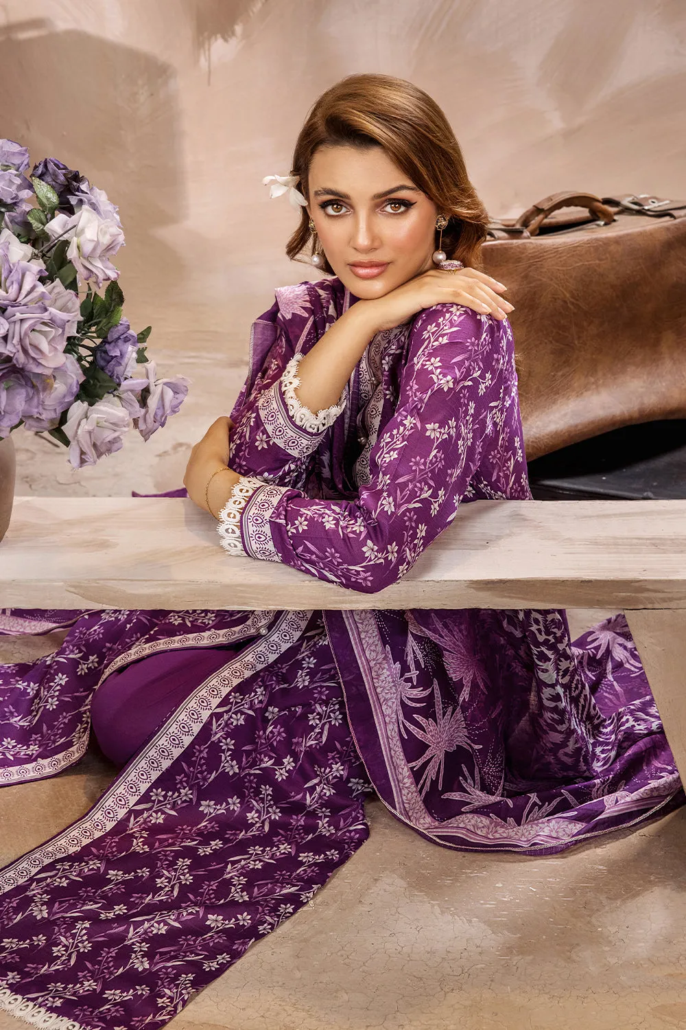 Safwa Safron Vol-03 Fine Digital Printed Lawn Unstitched 3Pc Suit SAF-27