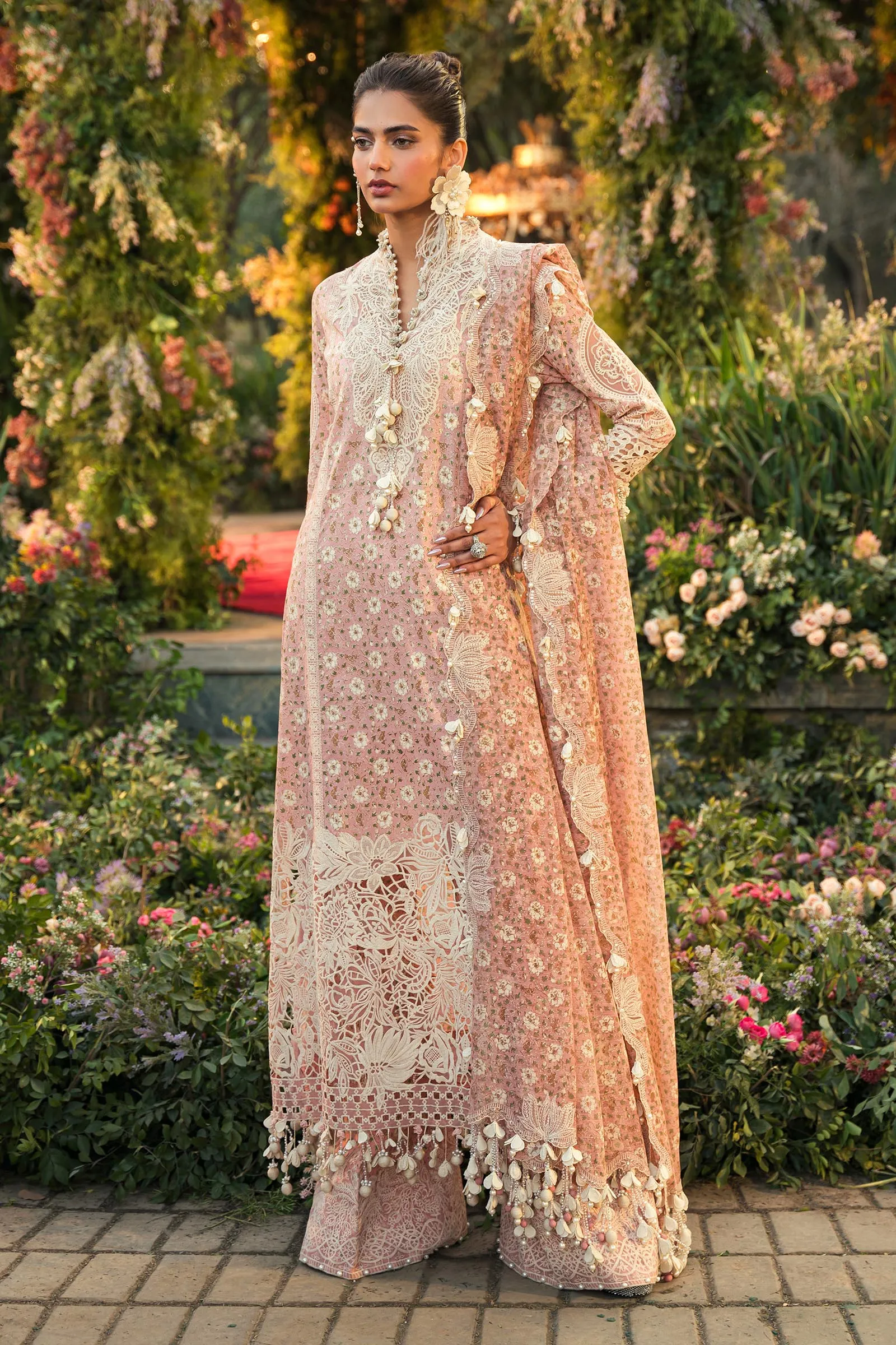 Sana Safinaz Embroidered Luxury Lawn Unstitched 3Pc Suit D-05A