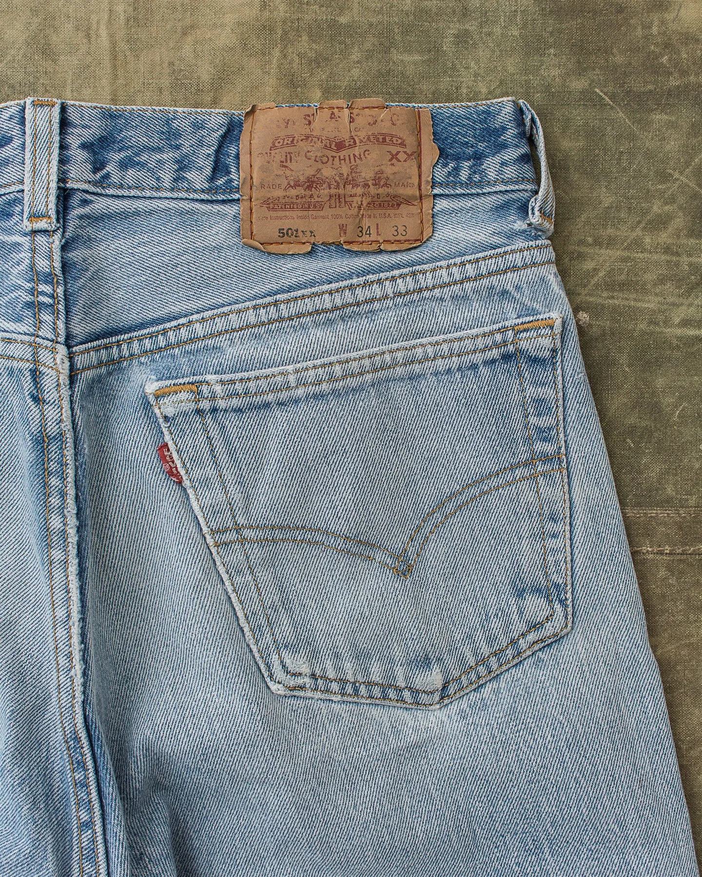 Vintage 1990's Made in USA Levi's 501 xx Jeans W 34 / L 33