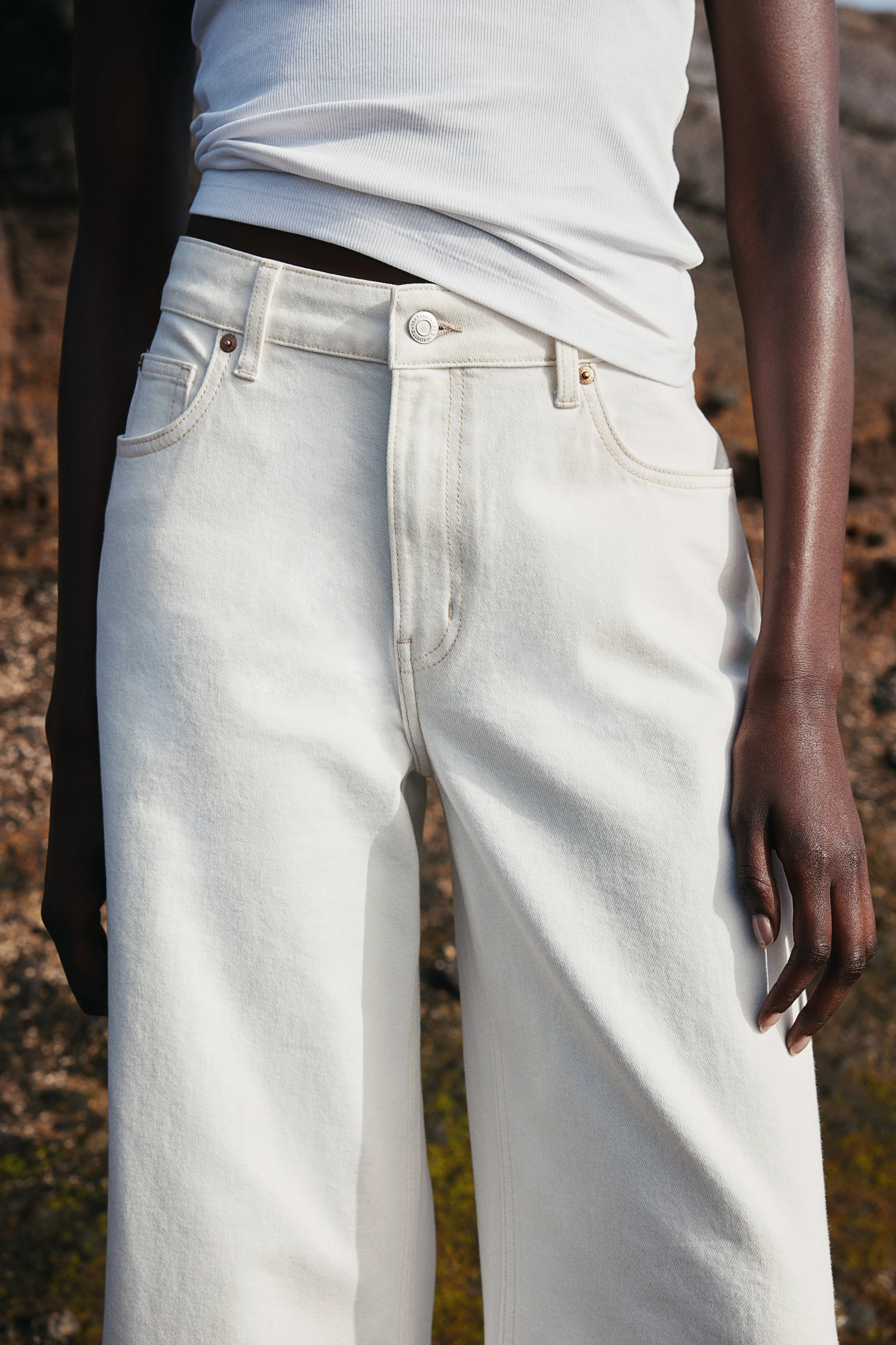 Wide High Ankle Jeans - High waist - Ankle length - White - Ladies | H&M GB