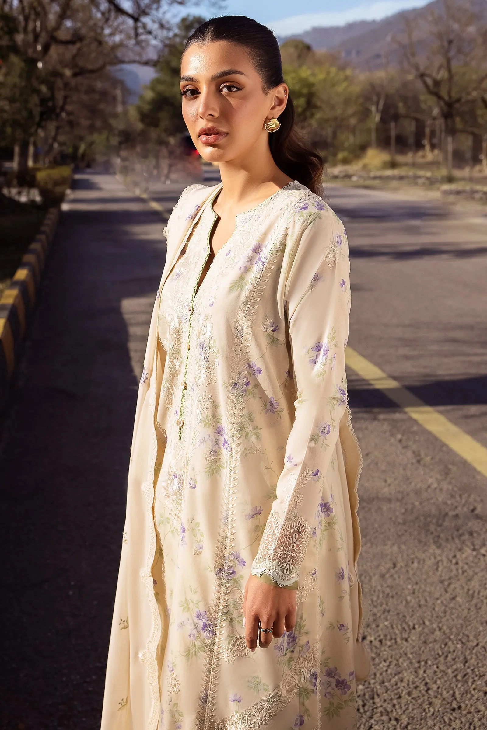 Zaha By Khadijah Shah Embroidered Lawn Unstitched 3Pc Suit ZL24-04B ASEMA